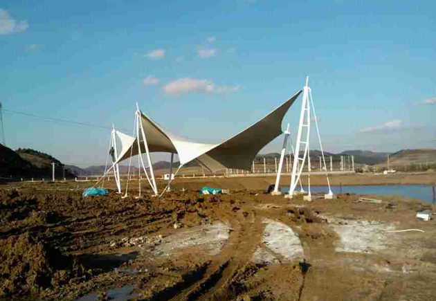 內(nèi)蒙古張拉膜搭建人數(shù)配置是怎樣的呢？